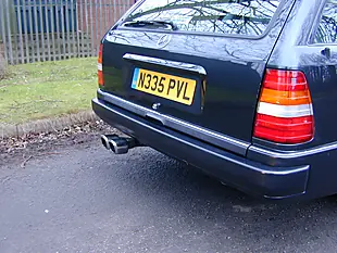 Used 1995 Mercedes-Benz 320 W124 Estate 7-seater Sapphire Black Metallic - Interior and Exterior details 9