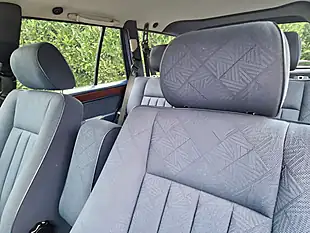 Used 1995 Mercedes-Benz E-Class 7 Seater Bright Silver Metallic - Interior and Exterior details 5