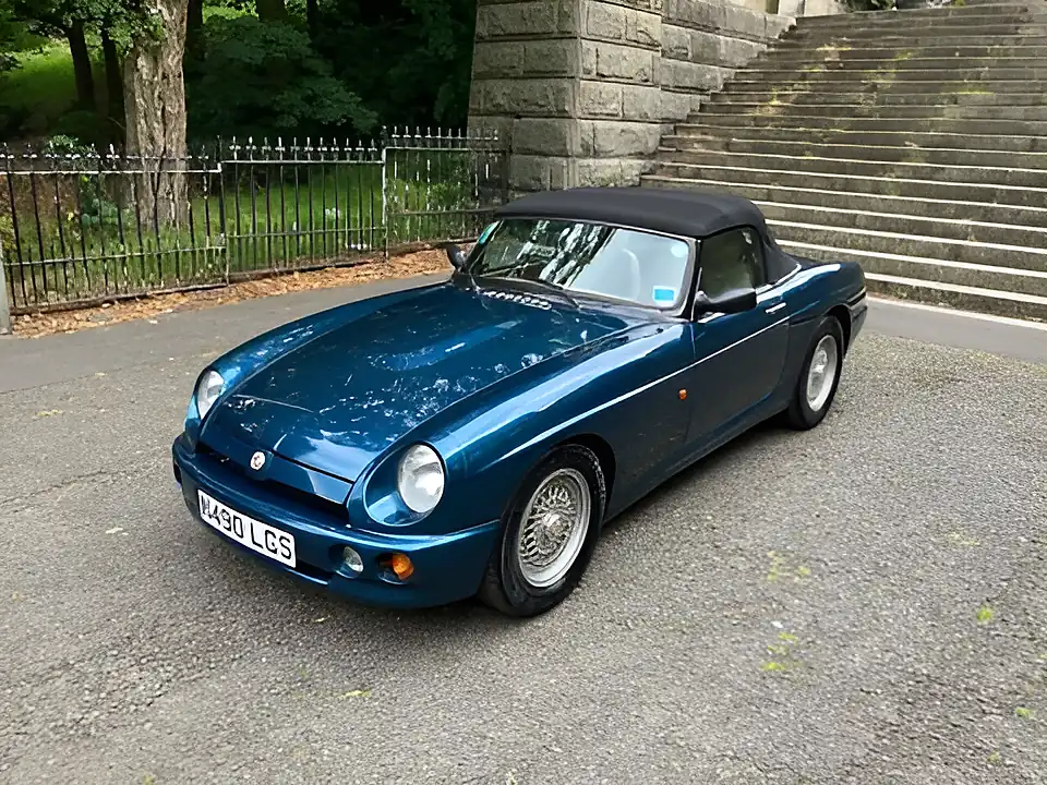 Used 1995 MG RV8 Blue - Interior and Exterior details 12