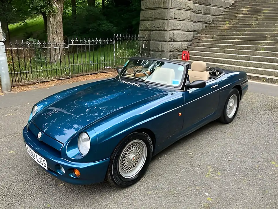 Used 1995 MG RV8 Blue - Interior and Exterior details 14