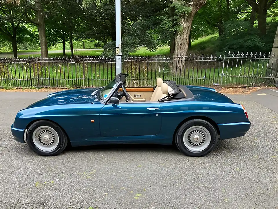Used 1995 MG RV8 Blue - Interior and Exterior details 2