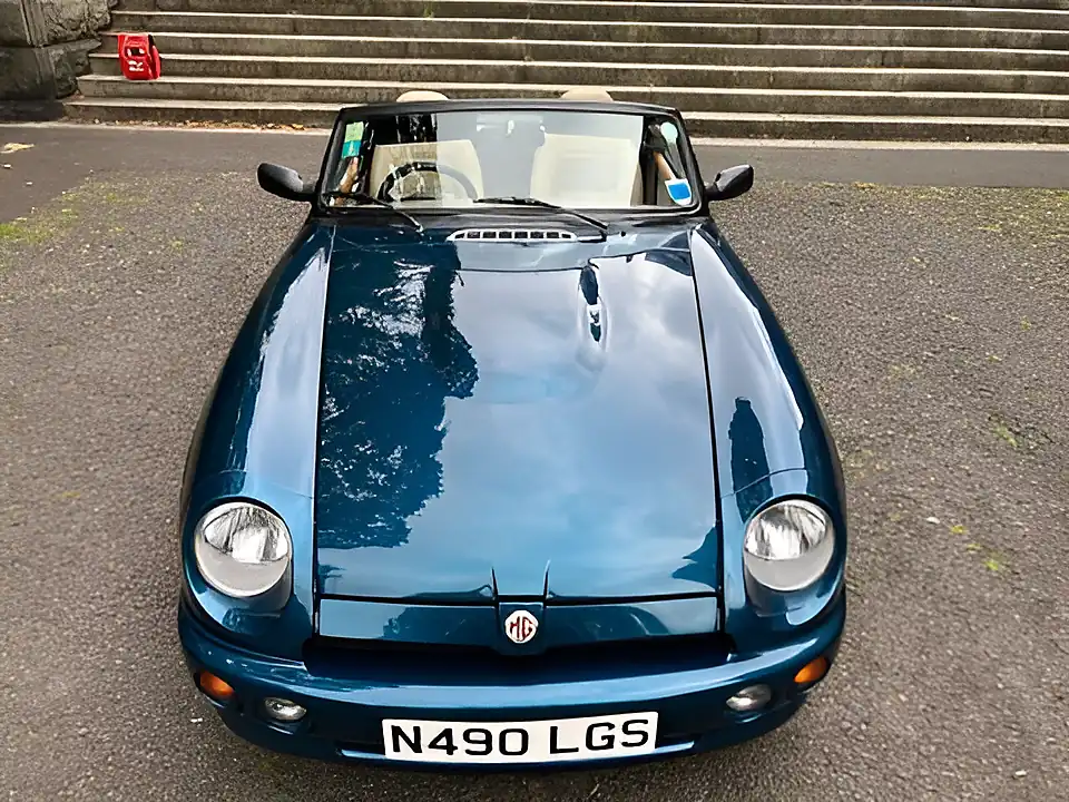 Used 1995 MG RV8 Blue - Interior and Exterior details 20