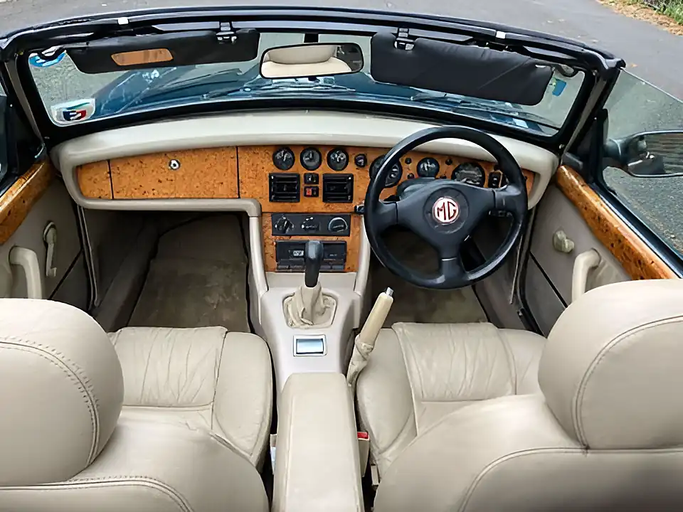 Used 1995 MG RV8 Blue - Interior and Exterior details 8
