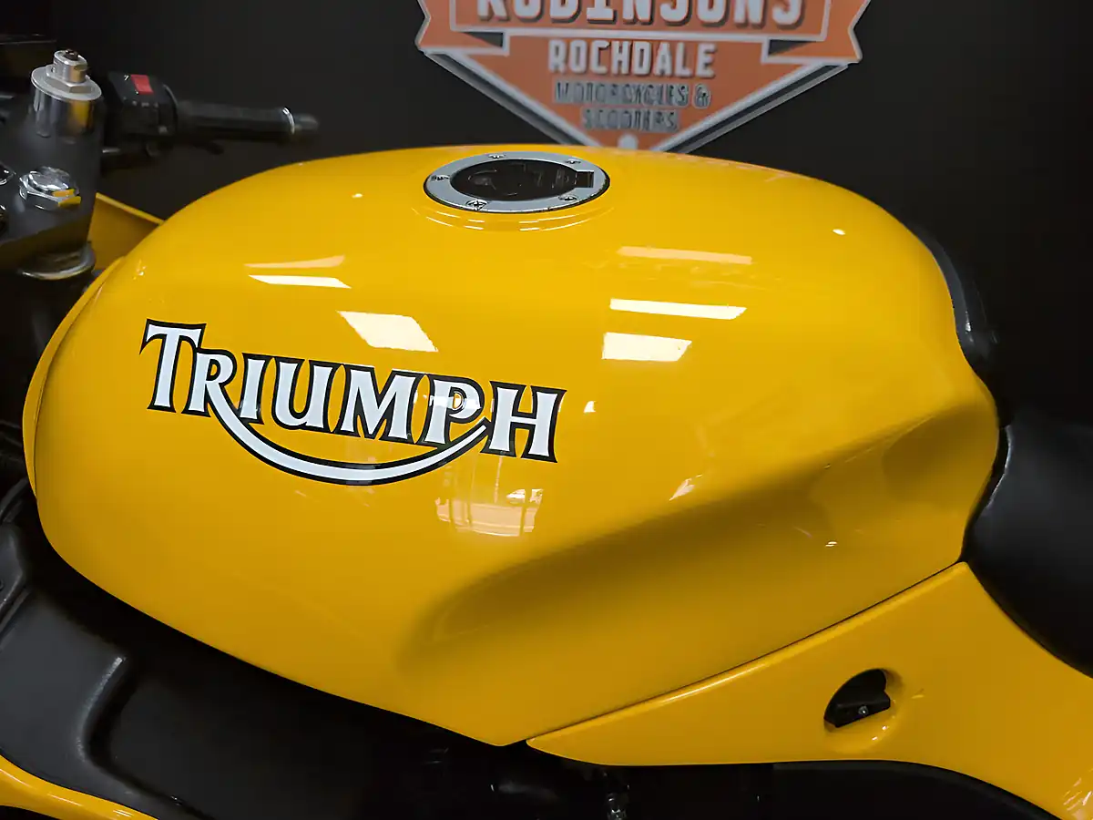 Used 1995 Triumph Daytona Yellow - Interior and Exterior details 10