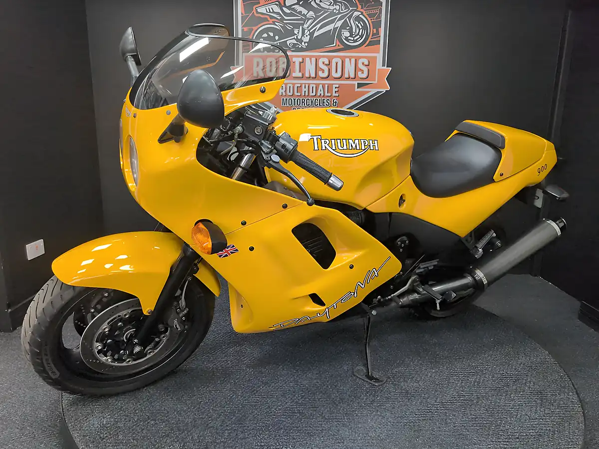 Used 1995 Triumph Daytona Yellow - Interior and Exterior details 6