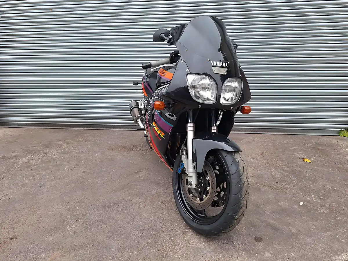 Used 1995 Yamaha Fzr - Interior and Exterior details 3