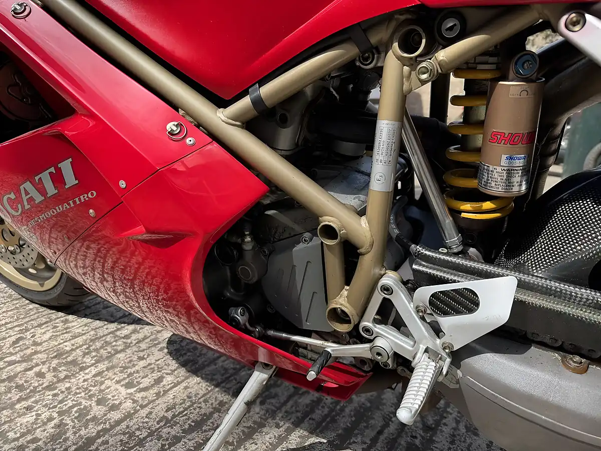 Used 1996 Ducati 916 Biposto Red - Interior and Exterior details 11