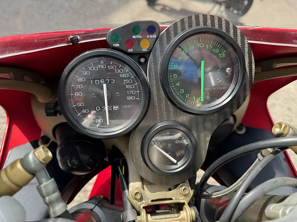 Used 1996 Ducati 916 Biposto Red - Interior and Exterior details 13