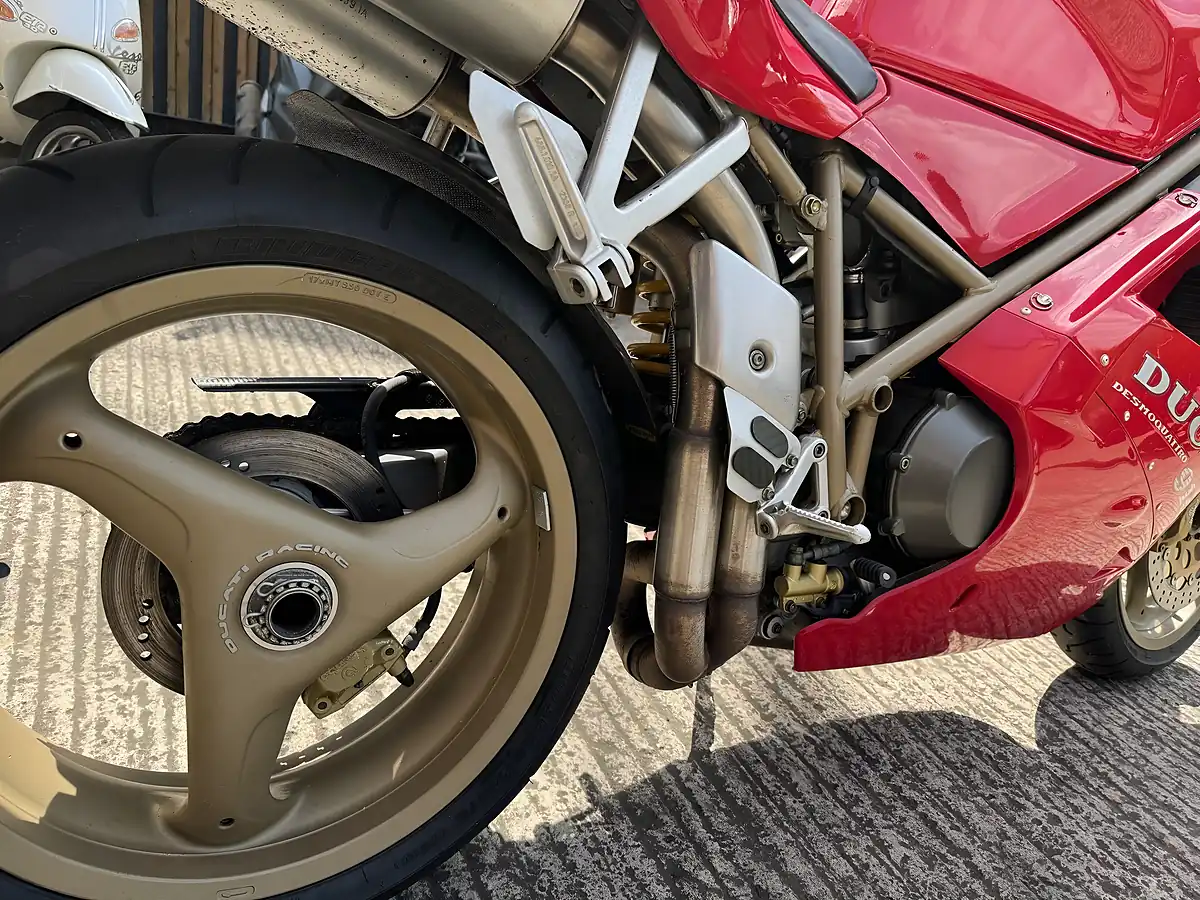 Used 1996 Ducati 916 Biposto Red - Interior and Exterior details 9