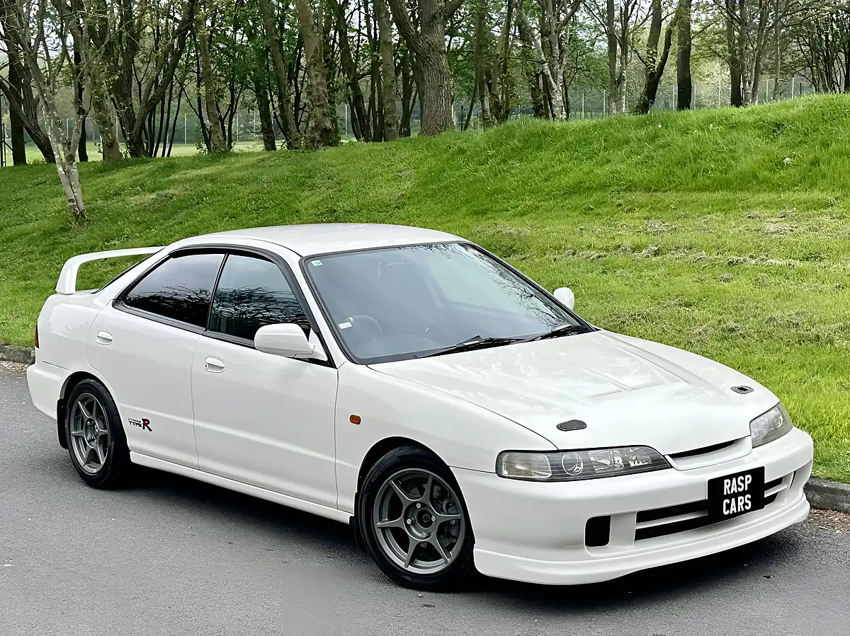 Used 1996 Honda Integra Type R DB8 Rare Saloon 4 Door White - Interior and Exterior details 3