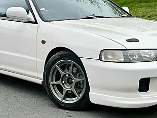Used 1996 Honda Integra Type R DB8 Rare Saloon 4 Door White - Interior and Exterior details 4