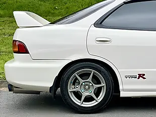 Used 1996 Honda Integra Type R DB8 Rare Saloon 4 Door White - Interior and Exterior details 7