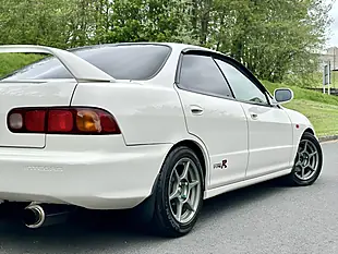 Used 1996 Honda Integra Type R DB8 Rare Saloon 4 Door White - Interior and Exterior details 9