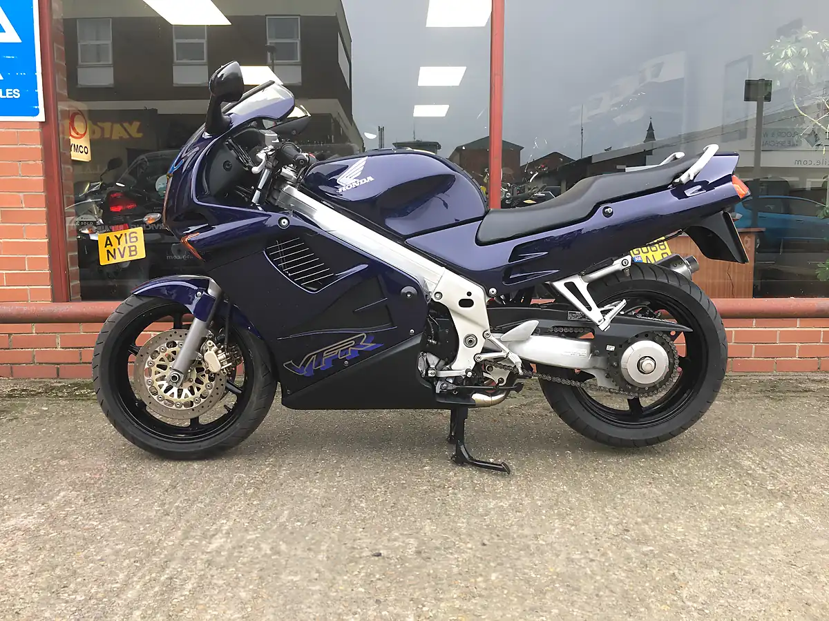 Used 1996 Honda VFR750 - Interior and Exterior details 8