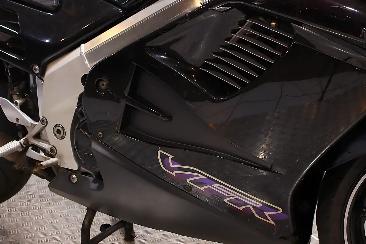 Used 1996 Honda VFR750 Purple - Interior and Exterior details 6