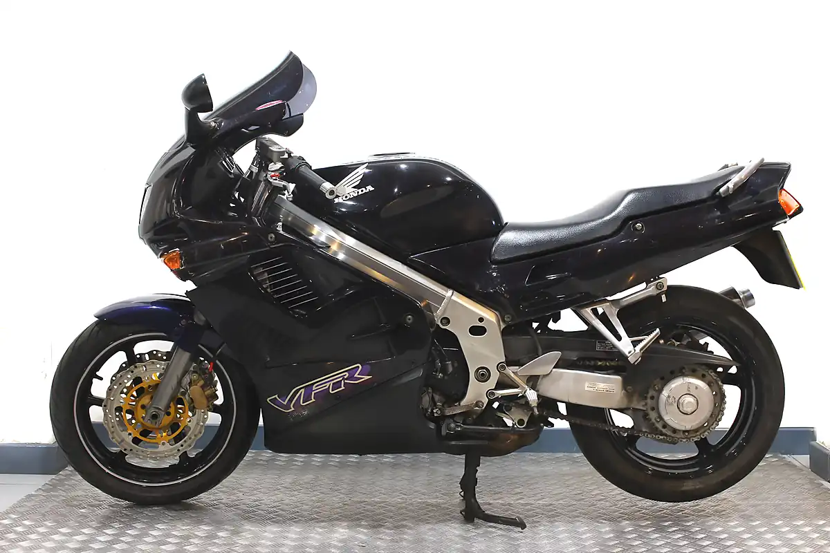 Used 1996 Honda VFR750 Purple - Interior and Exterior details 9