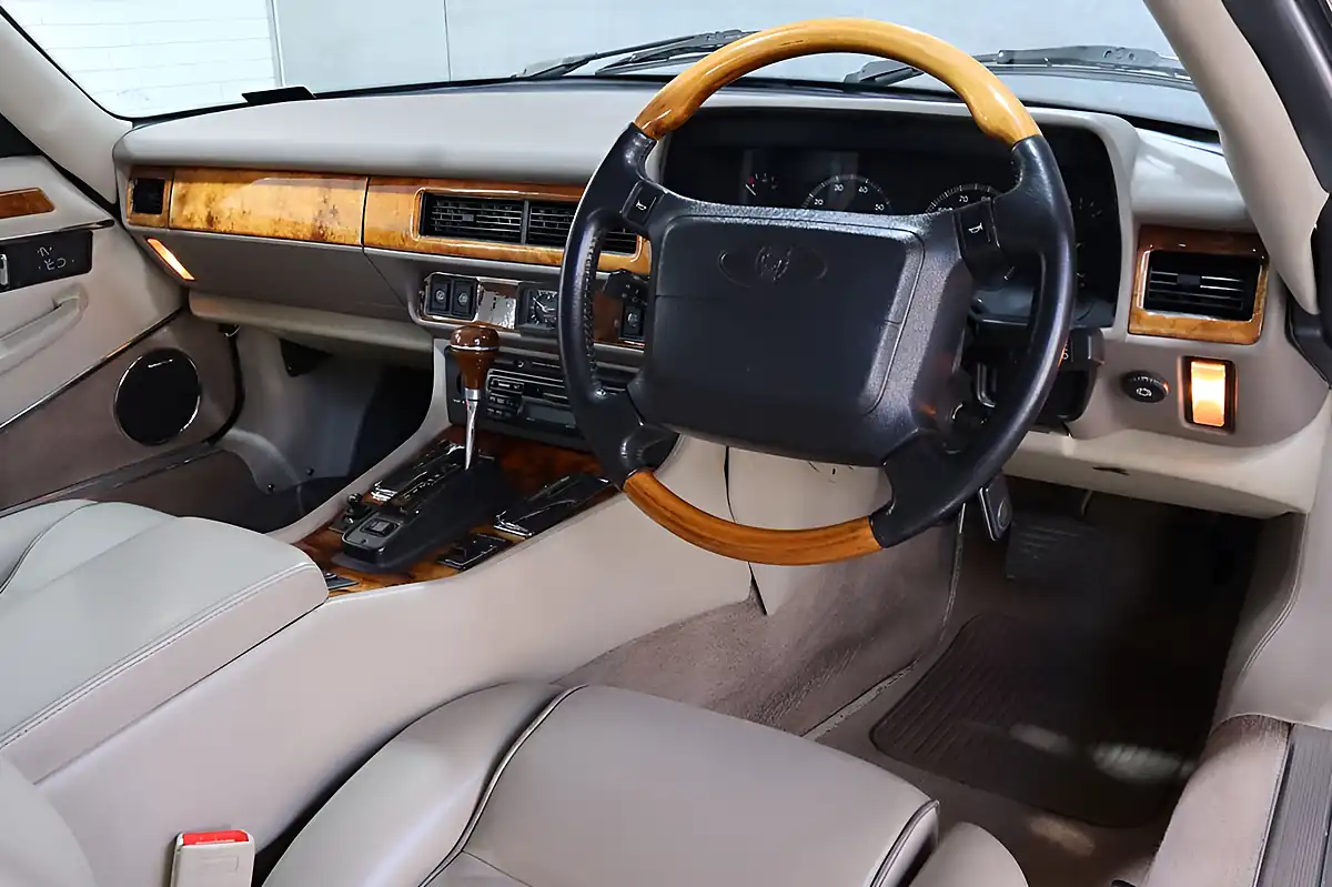 Used 1996 Jaguar Xjs Coupe Special Editions Celebration Red - Interior and Exterior details 3