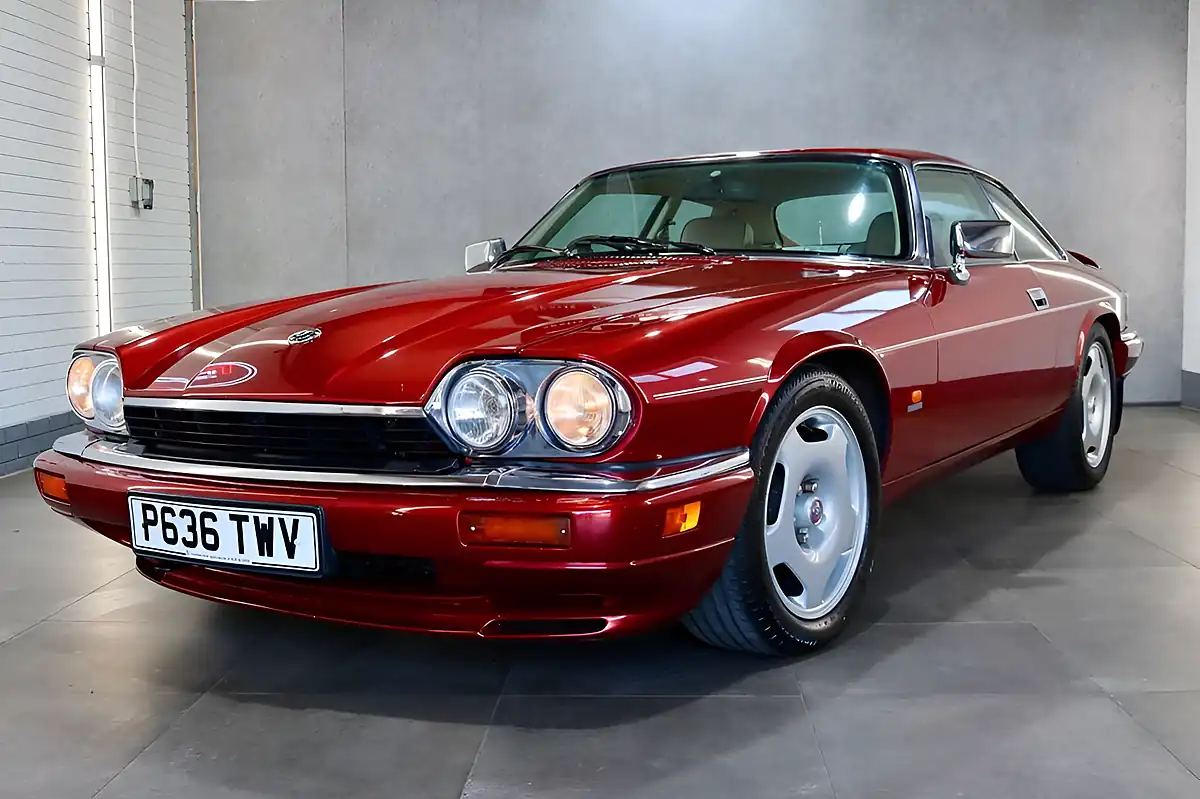 Used 1996 Jaguar Xjs Coupe Special Editions Celebration Red - Interior and Exterior details 7