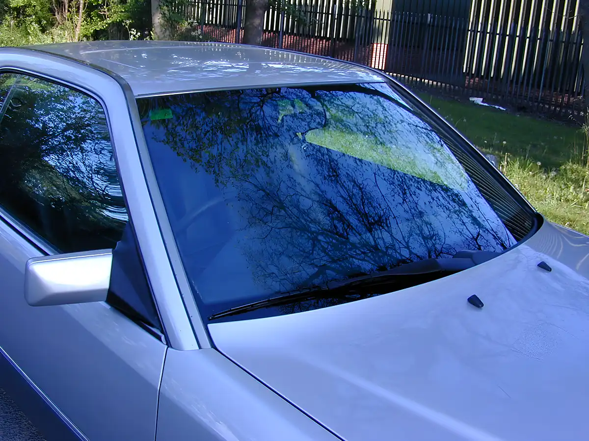 Used 1996 Mercedes-Benz 220 Coupe Silver - Interior and Exterior details 10