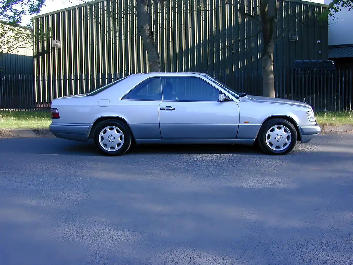 Used 1996 Mercedes-Benz 220 Coupe Silver - Interior and Exterior details 2