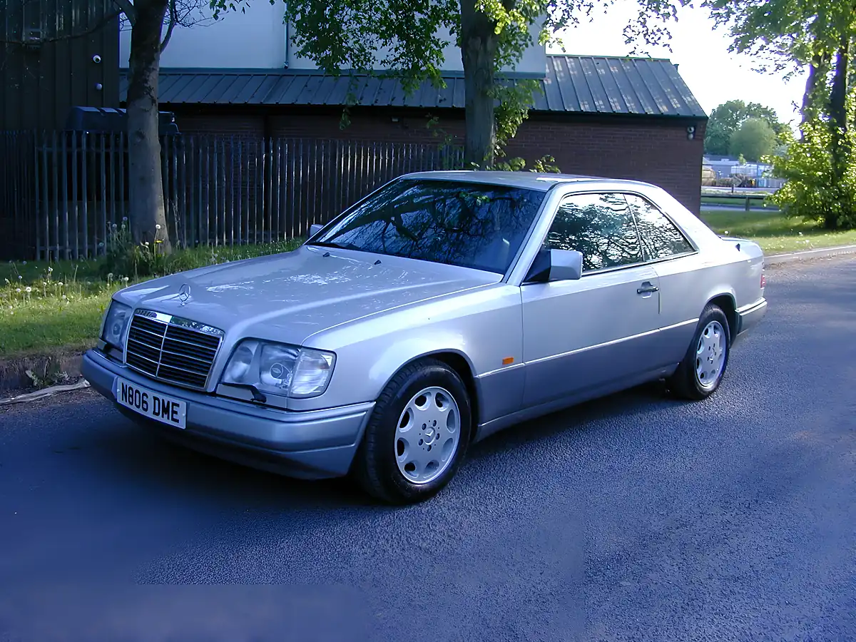 Used 1996 Mercedes-Benz 220 Coupe Silver - Interior and Exterior details 8