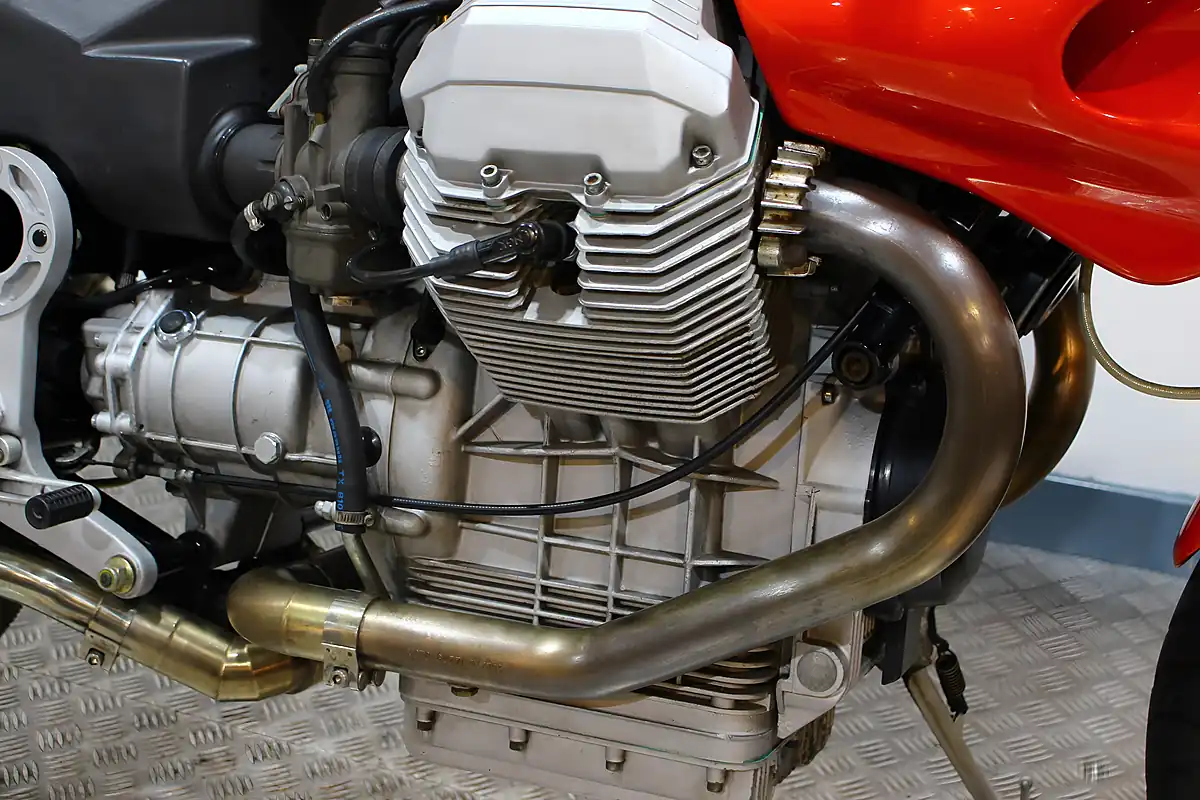 Used 1996 Moto Guzzi 1100 Sport Red - Interior and Exterior details 6