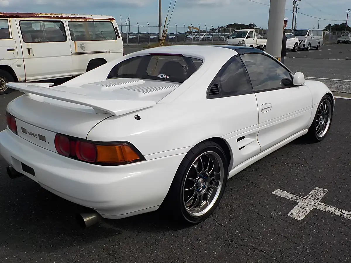 Used 1996 Toyota MR2 GT T-Bar White - Interior and Exterior details 4