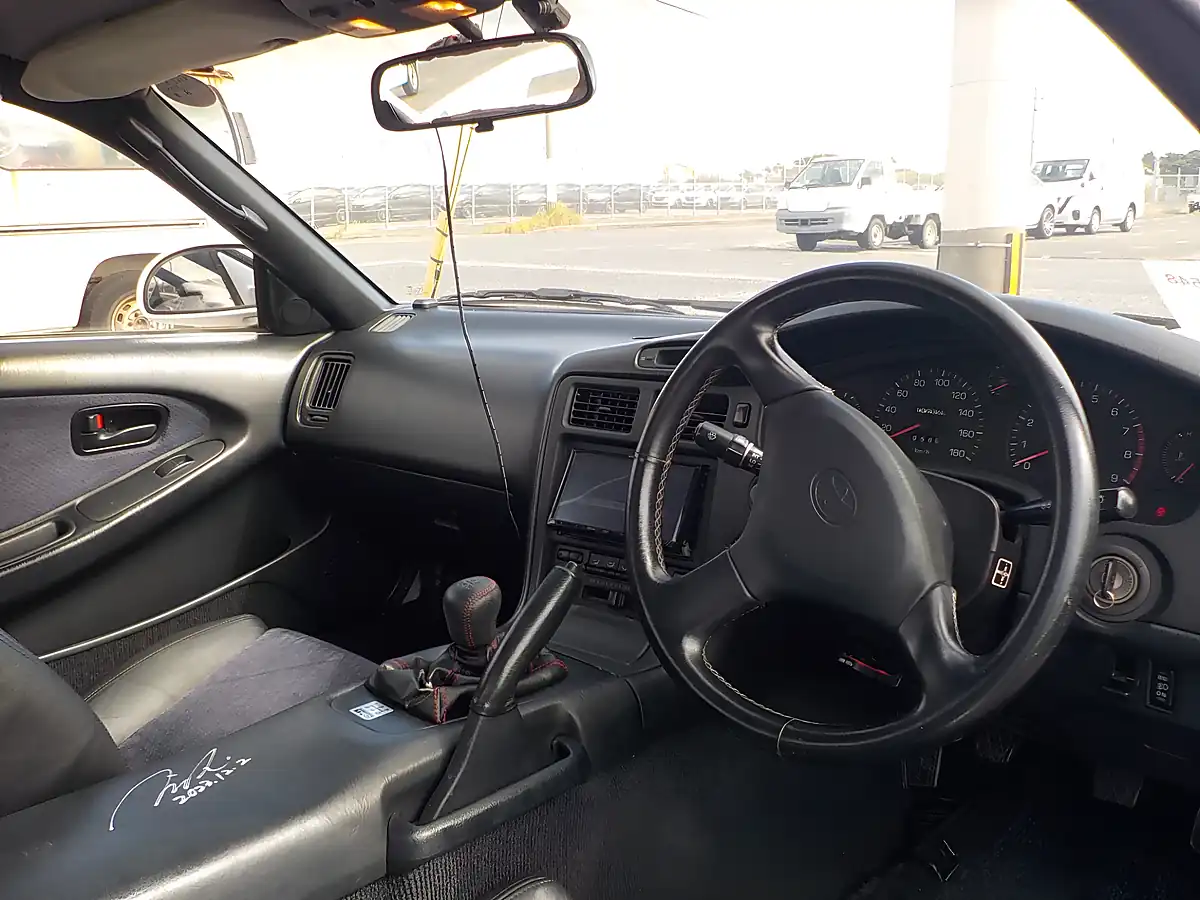 Used 1996 Toyota MR2 GT T-Bar White - Interior and Exterior details 5