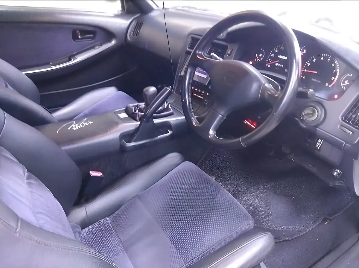 Used 1996 Toyota MR2 GT T-Bar White - Interior and Exterior details 7