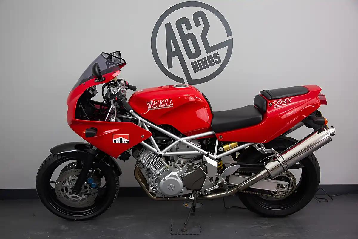 Used 1996 Yamaha Trx 850 Red - Front View