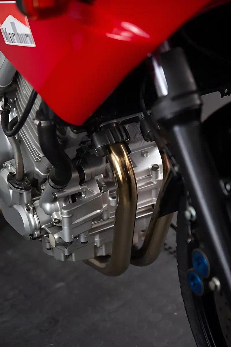 Used 1996 Yamaha Trx 850 Red - Interior and Exterior details 8