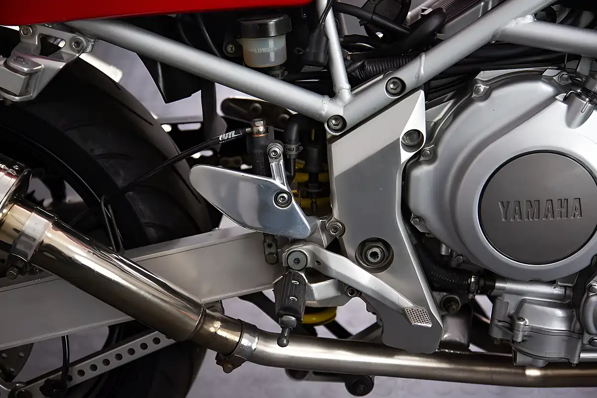 Used 1996 Yamaha Trx 850 Red - Interior and Exterior details 9