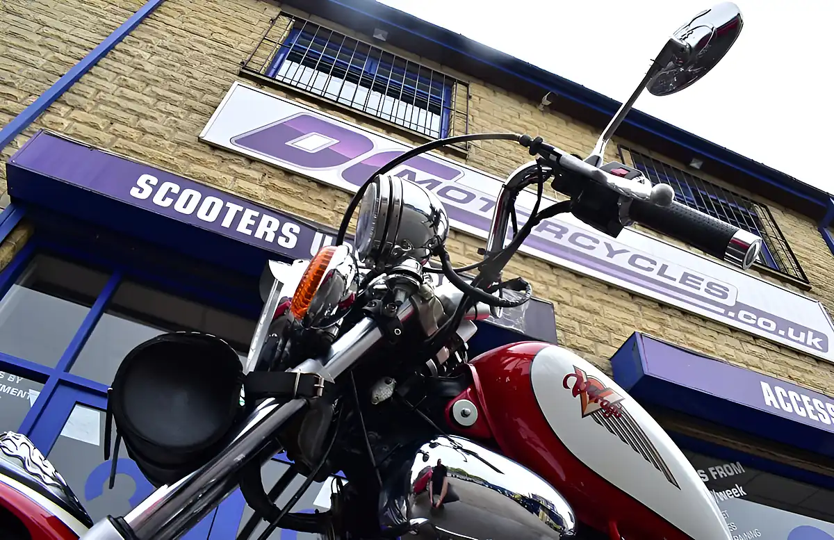 Used 1996 Yamaha XV535 Red - Interior and Exterior details 10