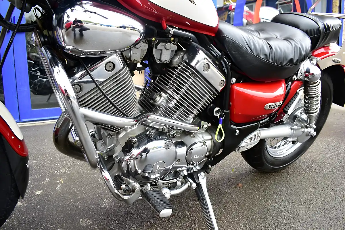 Used 1996 Yamaha XV535 Red - Interior and Exterior details 12