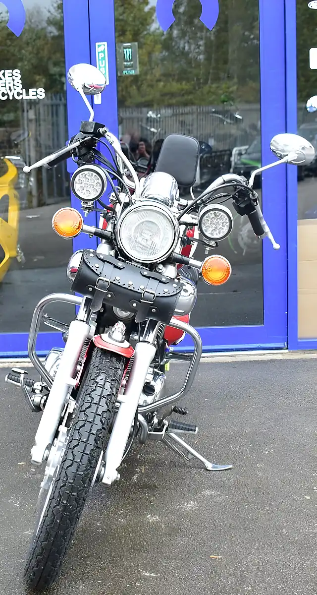 Used 1996 Yamaha XV535 Red - Interior and Exterior details 3