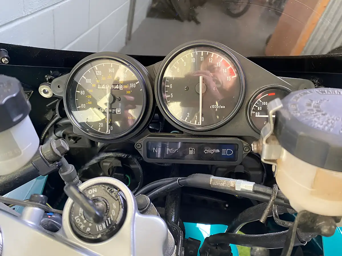 Used 1996 Yamaha YZF750R Green - Interior and Exterior details 19