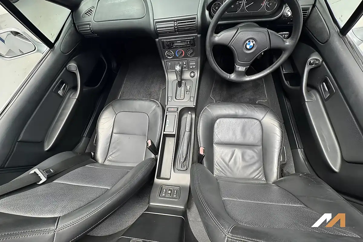 Used 1997 BMW Z3 Silver - Interior and Exterior details 3