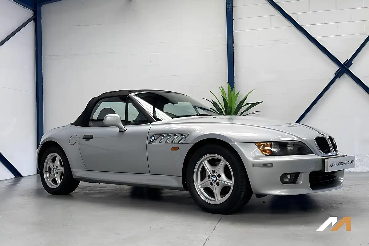 Used 1997 BMW Z3 Silver - Interior and Exterior details 9