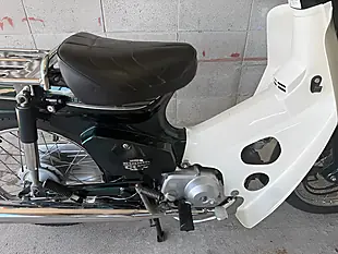 Used 1997 Honda C70 Custom Green - Interior and Exterior details 12