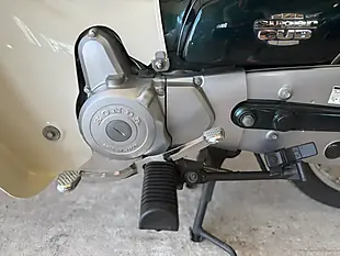 Used 1997 Honda C70 Custom Green - Interior and Exterior details 18