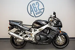 Used 1997 Honda CBR900 Fireblade Black/Silver - Interior and Exterior details 14