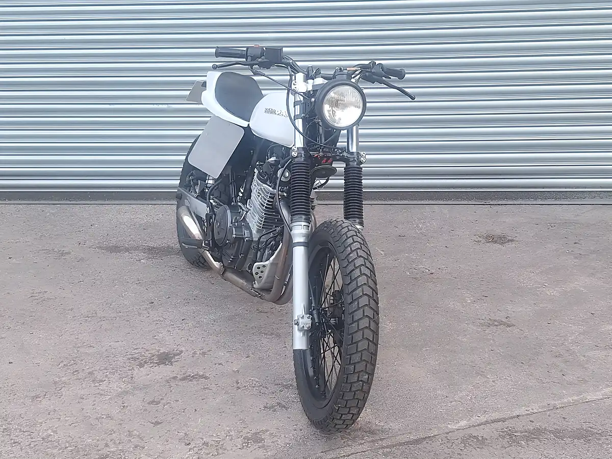 Used 1997 Honda Slr Tracker White - Interior and Exterior details 3