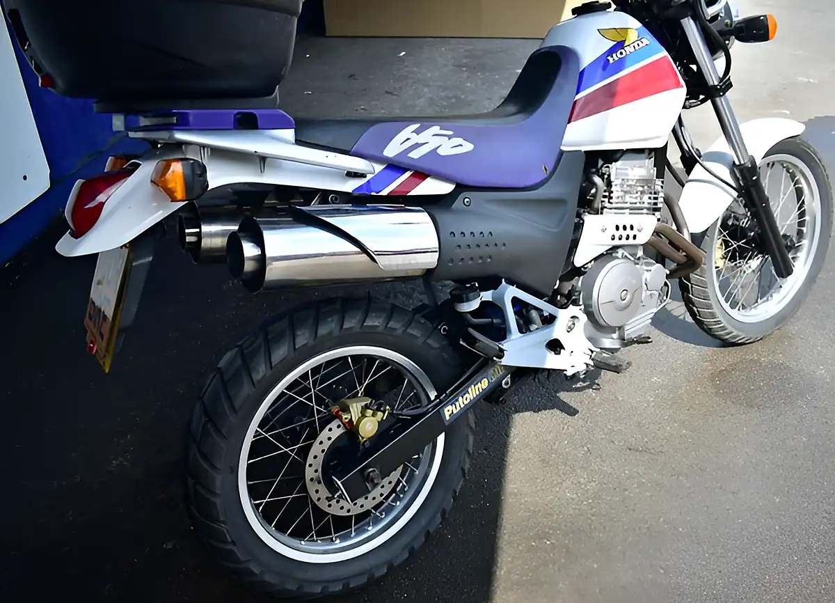 Used 1997 Honda SLR650 White - Interior and Exterior details 15