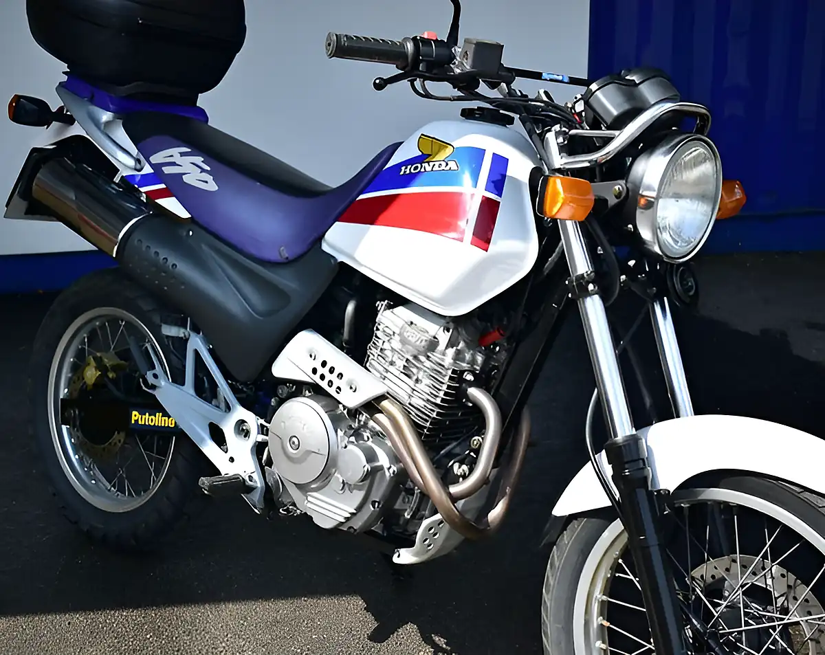Used 1997 Honda SLR650 White - Interior and Exterior details 20