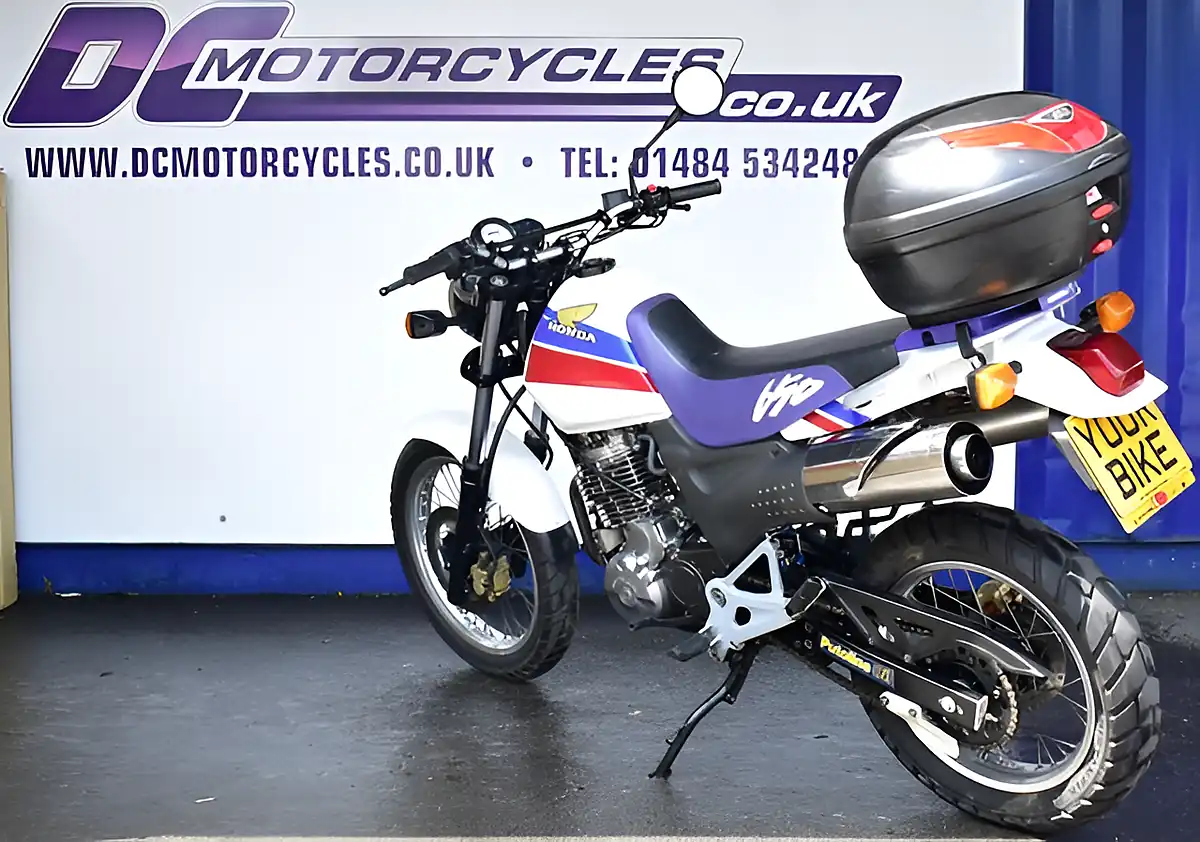 Used 1997 Honda SLR650 White - Interior and Exterior details 6