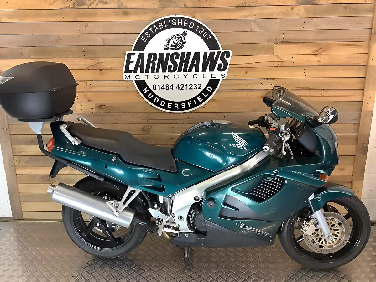Used 1997 Honda Vfr Metallic Green - Front View