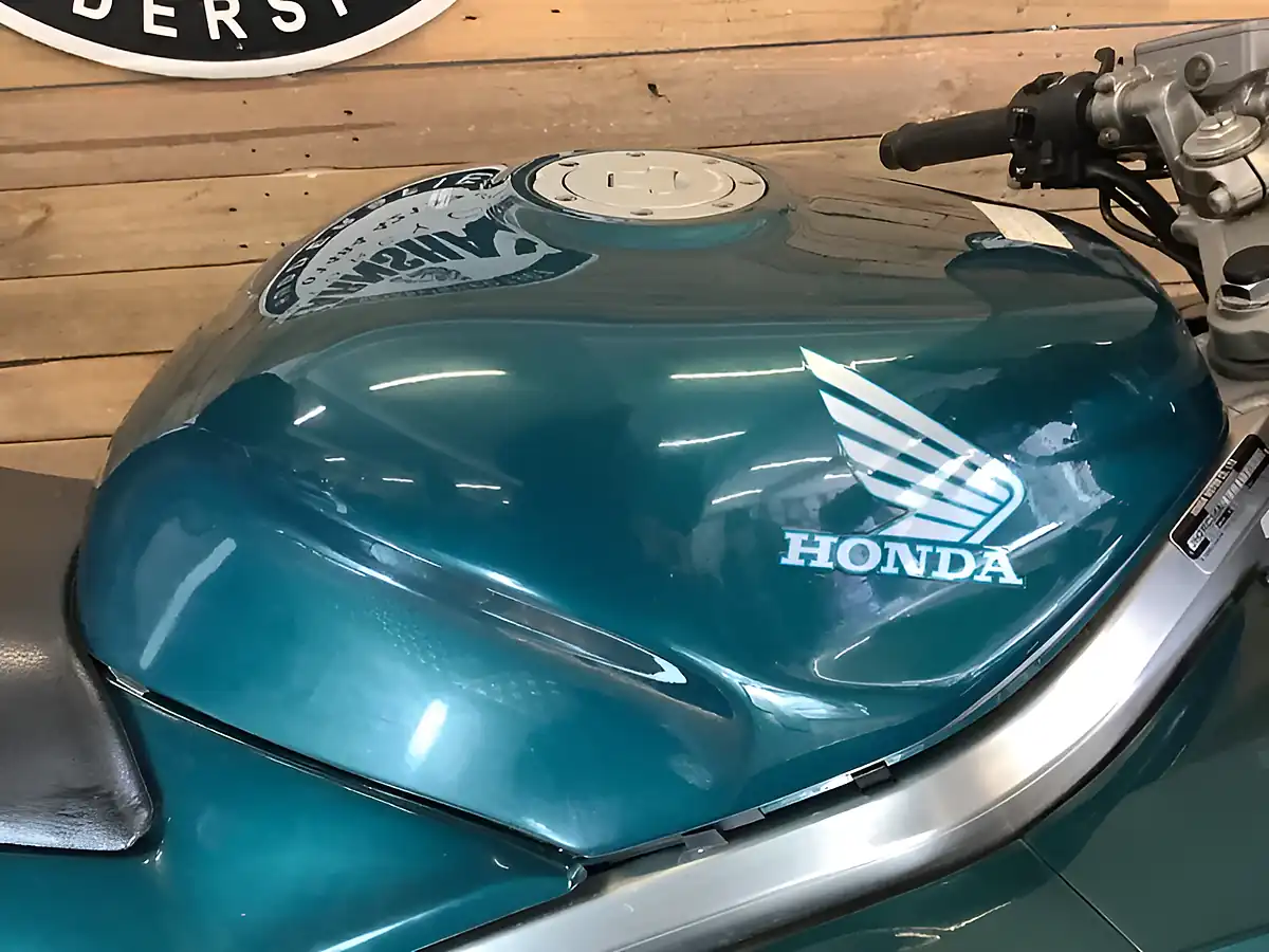 Used 1997 Honda Vfr Metallic Green - Interior and Exterior details 11