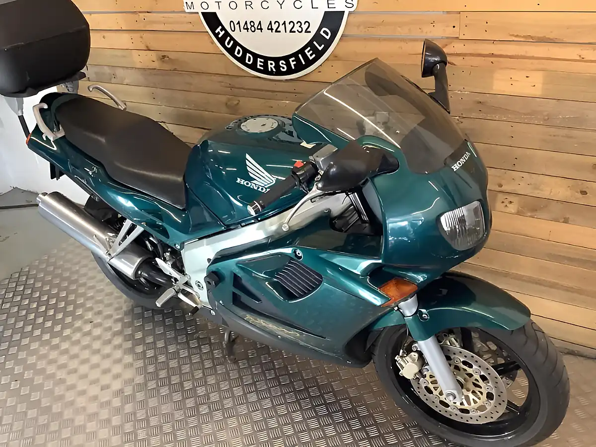 Used 1997 Honda Vfr Metallic Green - Interior and Exterior details 5