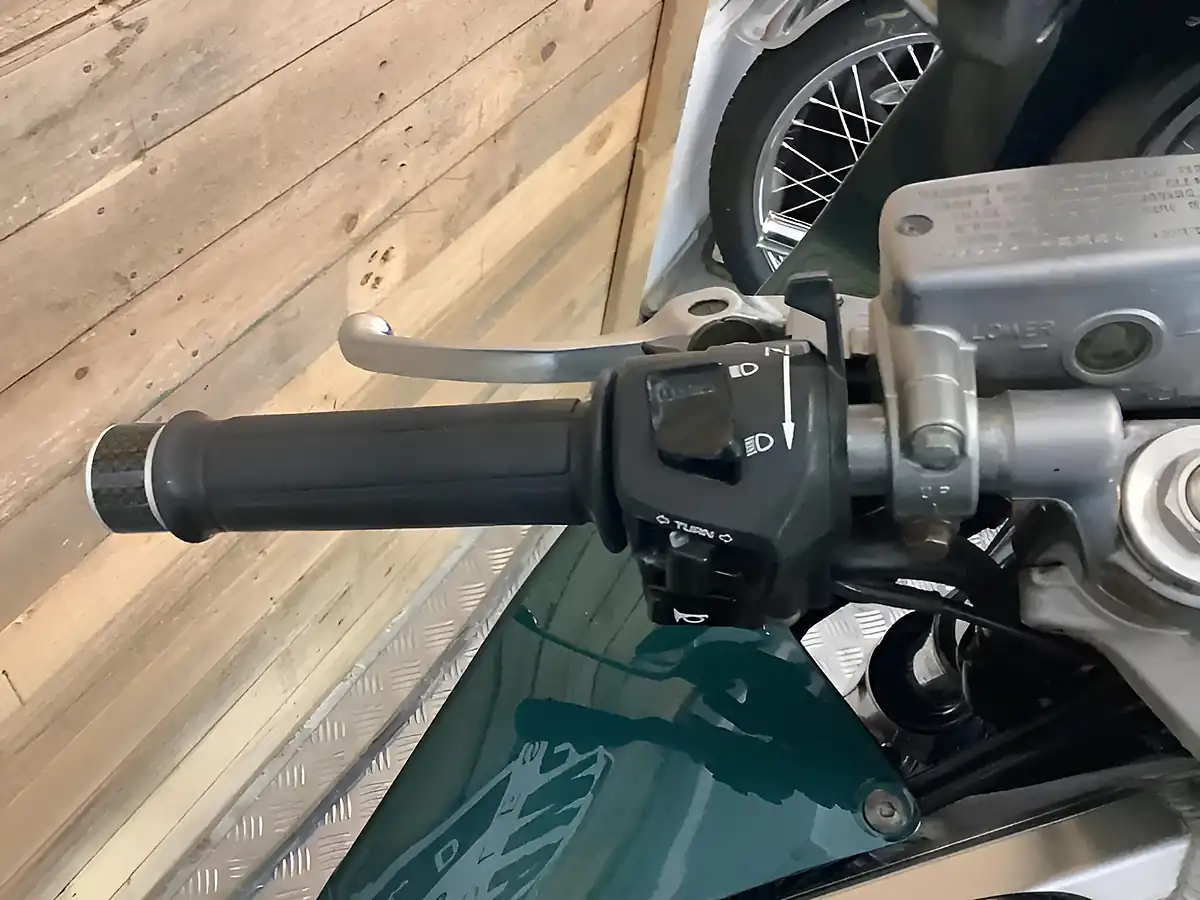 Used 1997 Honda Vfr Metallic Green - Interior and Exterior details 8