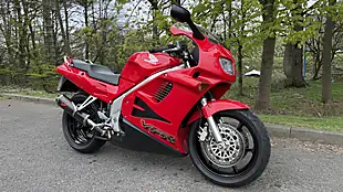 Used 1997 Honda VFR750F Standard Red - Interior and Exterior details 3